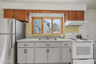 20 Crystal St, Pittsfield, MA 01201 - Photo 12