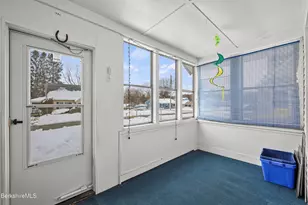 20 Crystal St, Pittsfield, MA 01201 - Photo 4