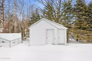 20 Crystal St, Pittsfield, MA 01201 - Photo 28
