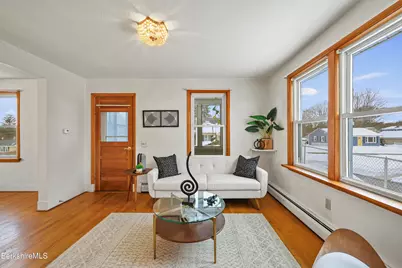 20 Crystal St, Pittsfield, MA 01201 - Photo 6