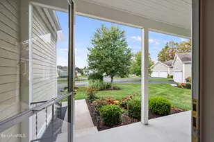 14 Sunrise Cir, Pittsfield, MA 01201 - Photo 4