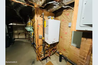 168 Main St, Great Barrington, MA 01230 - Photo 30