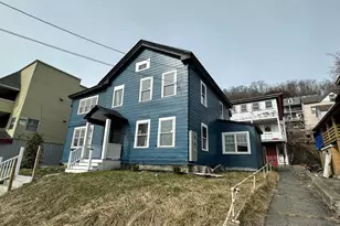 131 State St, North Adams, MA 01247 - Photo 2