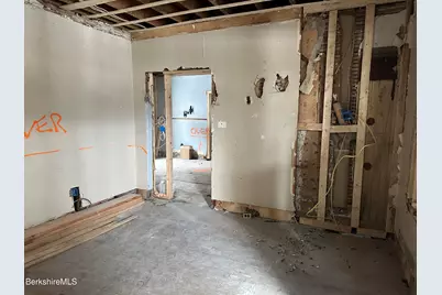 131 State St, North Adams, MA 01247 - Photo 10