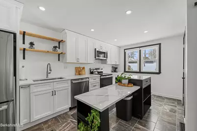 119 Orlando Ave, Pittsfield, MA 01201 - Photo 8