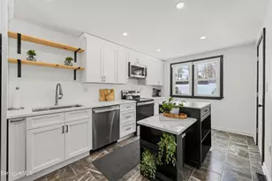 119 Orlando Ave, Pittsfield, MA 01201 - Photo 10