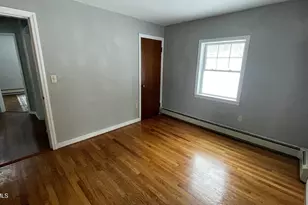 20 Prospect St, Dalton, MA 01226 - Photo 10