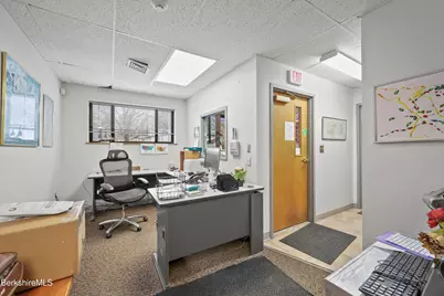 8 Run Way, Lee, MA 01238 - Photo 10