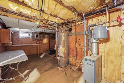 176 Summer St, Adams, MA 01220 - Photo 30