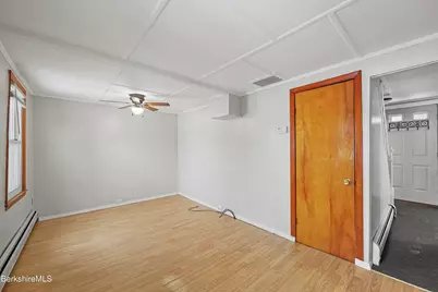 176 Summer St, Adams, MA 01220 - Photo 14