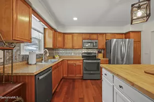 83 Alfred Dr, Pittsfield, MA 01201 - Photo 10