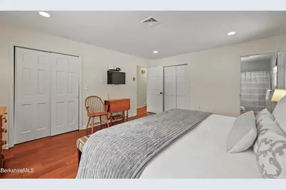 83 Alfred Dr, Pittsfield, MA 01201 - Photo 20