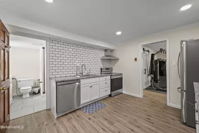 83 Alfred Dr, Pittsfield, MA 01201 - Photo 40