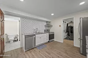 83 Alfred Dr, Pittsfield, MA 01201 - Photo 40