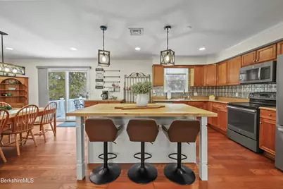 83 Alfred Dr, Pittsfield, MA 01201 - Photo 8