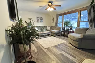 8 Frederick Ln, Adams, MA 01220 - Photo 4