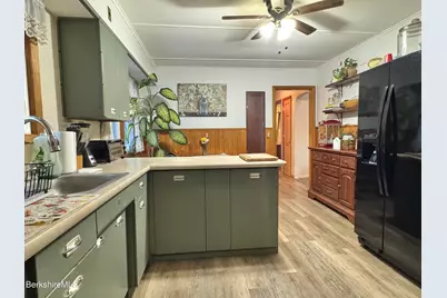 8 Frederick Ln, Adams, MA 01220 - Photo 10