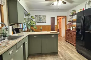 8 Frederick Ln, Adams, MA 01220 - Photo 10