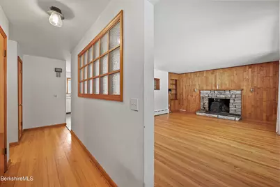 195 Churchill St, Pittsfield, MA 01201 - Photo 8