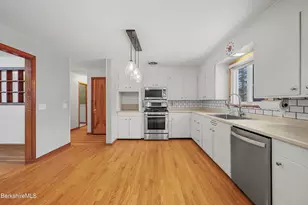 195 Churchill St, Pittsfield, MA 01201 - Photo 16