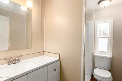 2 Lakewood Cir, Pittsfield, MA 01201 - Photo 20