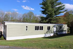 2 Lakewood Cir, Pittsfield, MA 01201 - Photo 4