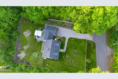 8 Lukeman Ln, Stockbridge, MA 01262 - Photo 22
