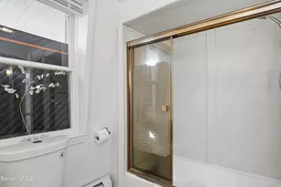 9 Lincoln St, Pittsfield, MA 01201 - Photo 32