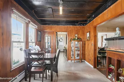 9 Lincoln St, Pittsfield, MA 01201 - Photo 14