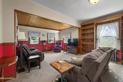 47 Onota St, Pittsfield, MA 01201 - Photo 10