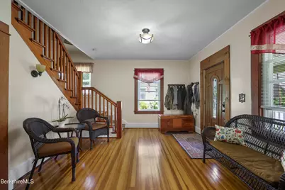 47 Onota St, Pittsfield, MA 01201 - Photo 8