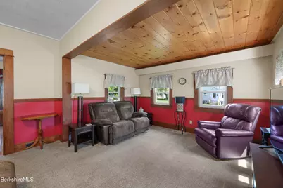 47 Onota St, Pittsfield, MA 01201 - Photo 12