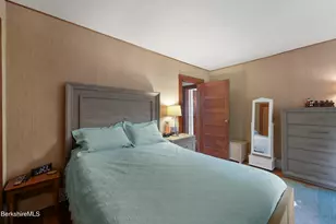 47 Onota St, Pittsfield, MA 01201 - Photo 30