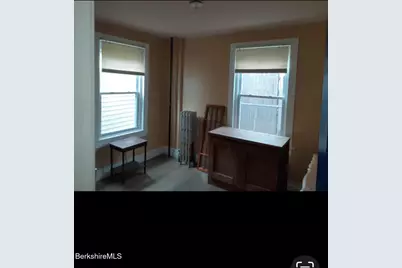 24 Southern Ave, Pittsfield, MA 01201 - Photo 4