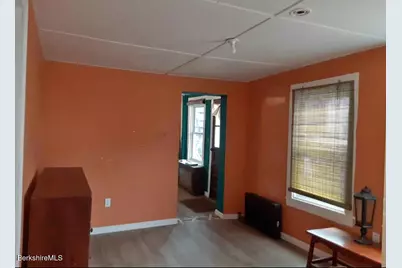 24 Southern Ave, Pittsfield, MA 01201 - Photo 6