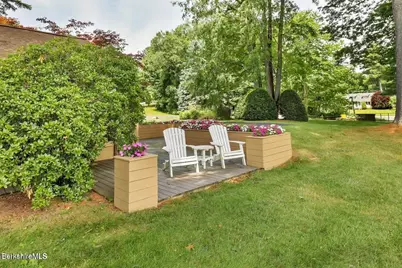 17 Fieldstone Dr, Pittsfield, MA 01201 - Photo 28