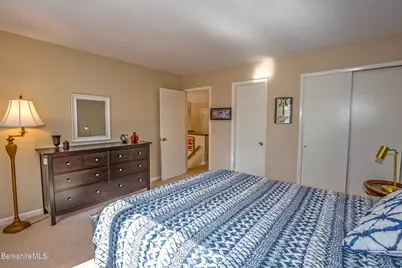 17 Fieldstone Dr, Pittsfield, MA 01201 - Photo 24