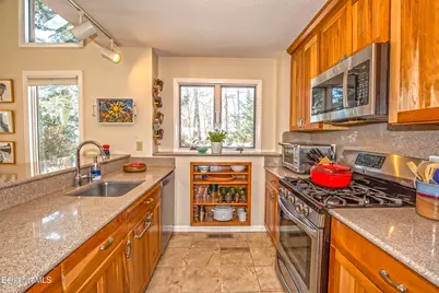 17 Fieldstone Dr, Pittsfield, MA 01201 - Photo 4