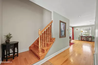 106 Nancy Ave, Pittsfield, MA 01201 - Photo 4