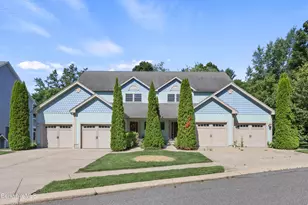 2 Amy Ct, Pittsfield, MA 01201 - Photo 2
