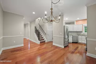 2 Amy Ct, Pittsfield, MA 01201 - Photo 10