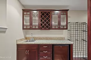 2 Amy Ct, Pittsfield, MA 01201 - Photo 44