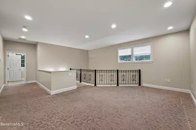 2 Amy Ct, Pittsfield, MA 01201 - Photo 30