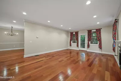 2 Amy Ct, Pittsfield, MA 01201 - Photo 16