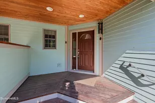 2 Amy Ct, Pittsfield, MA 01201 - Photo 8