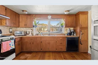 93 South Main Rd, Otis, MA 01253 - Photo 6