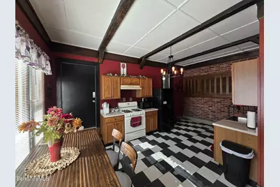 66 Park St #A, Adams, MA 01220 - Photo 6