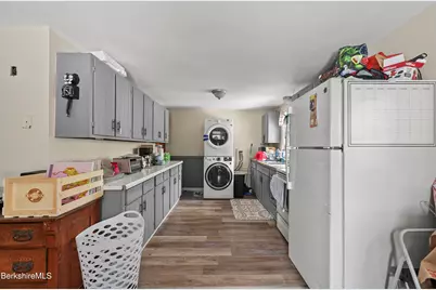 138 Church St, North Adams, MA 01247 - Photo 10