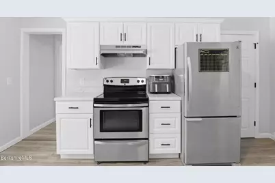 22 S Atlantic Ave, Pittsfield, MA 01201 - Photo 8