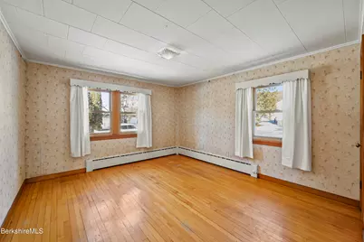 34 Anthony St, Adams, MA 01220 - Photo 16